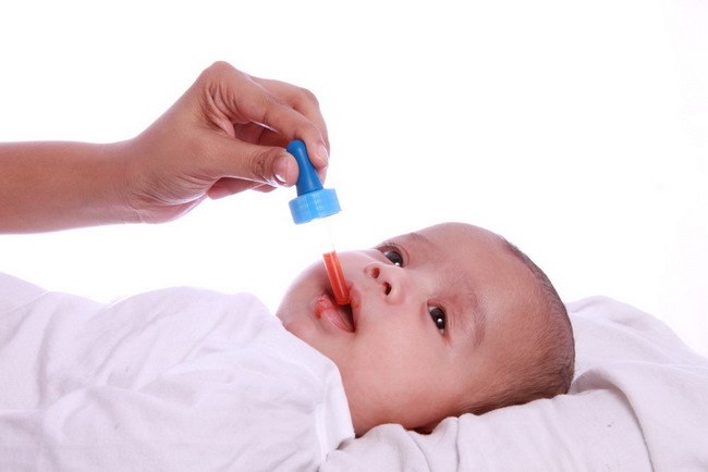 Cara Memberikan Obat Bentuk Tetes Pada Bayi