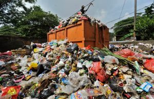 Berbagai Strategi DLH dalam Mengurangi Timbunan Sampah di Perkotaan