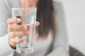 Cara Menghitung Kebutuhan Cairan Tubuh Selama Bulan Ramadan - AQUVIVA